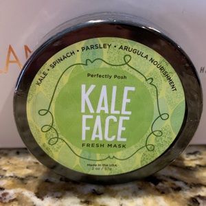 BRAND BEW NEVER-USED Kale Face Mask